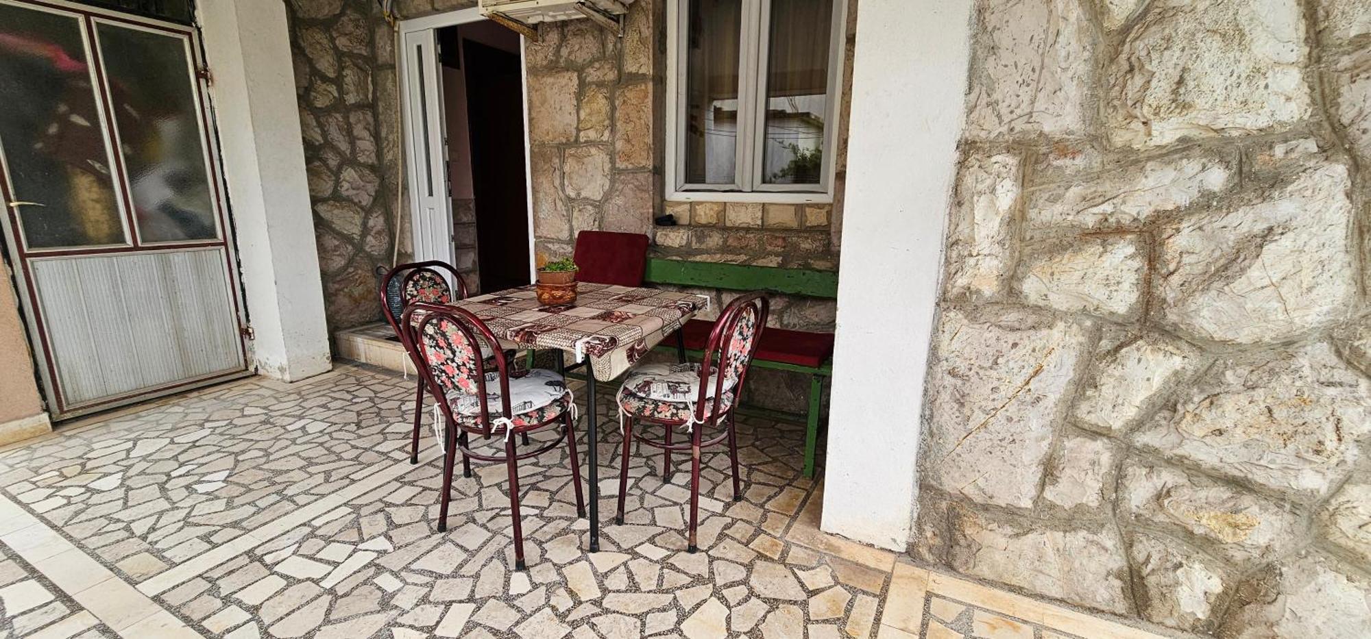 Apartments Simonovic Tivat Bagian luar foto