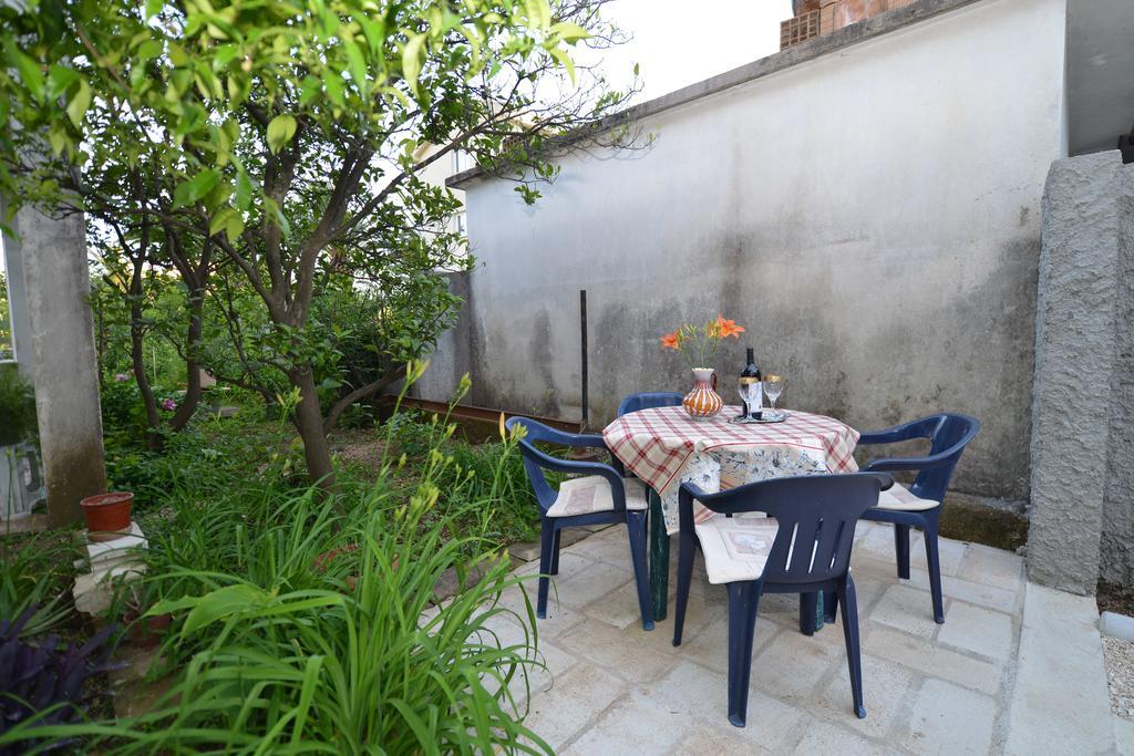 Apartments Simonovic Tivat Bagian luar foto